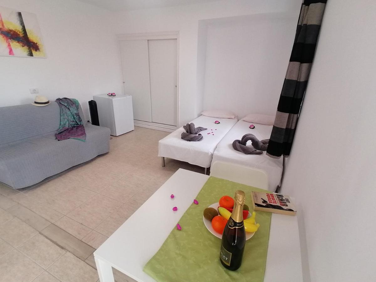 Small Studio, 50 M Front Of The Ocean & Free Wifi Playa Fanabe Exterior photo