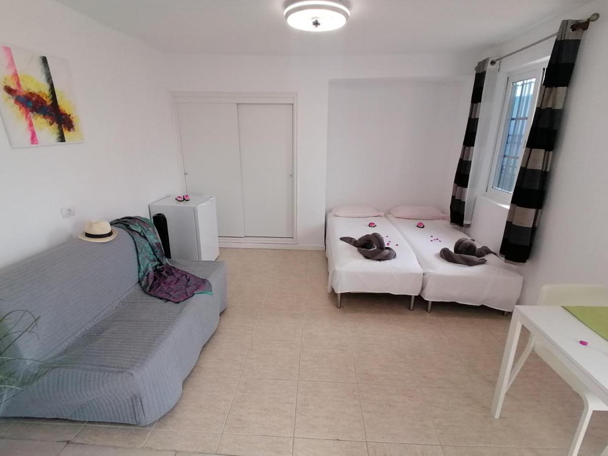 Small Studio, 50 M Front Of The Ocean & Free Wifi Playa Fanabe Exterior photo