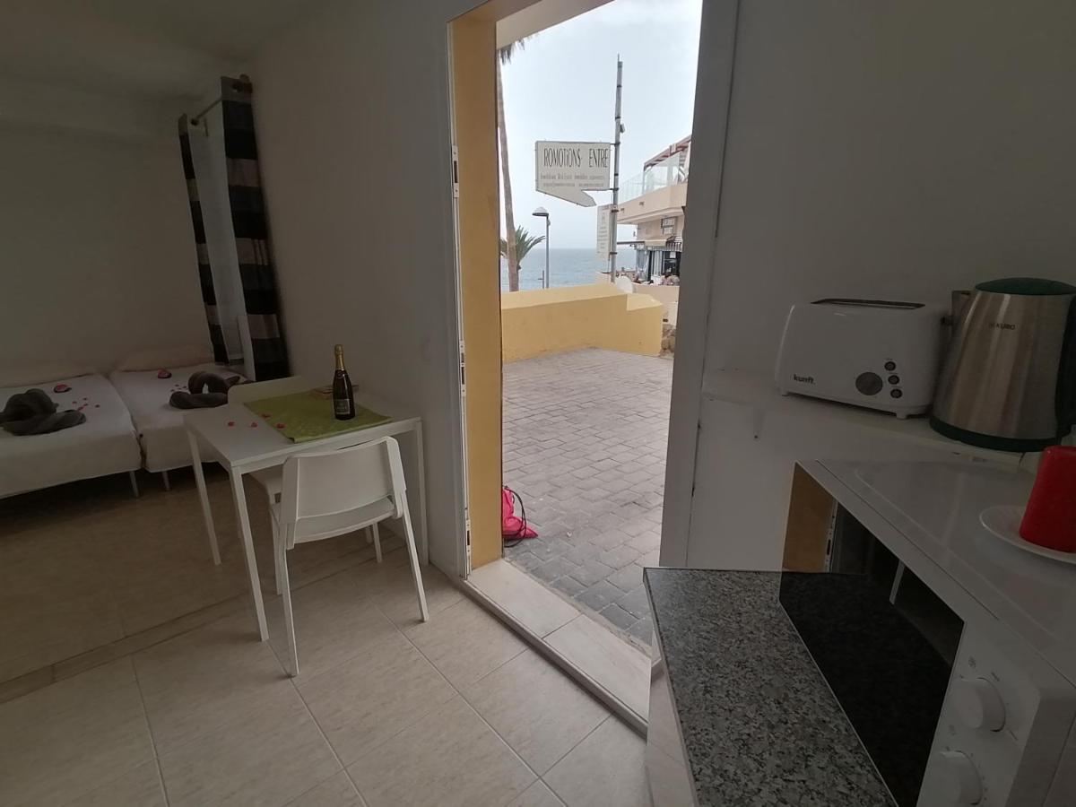 Small Studio, 50 M Front Of The Ocean & Free Wifi Playa Fanabe Exterior photo